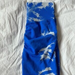 Tye dye scrunch butt shorts